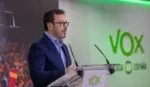 FOTOGRAFÍA. MADRID (ESPAÑA), 29 DE JUNIO DE 2026. Fúster: El Programa de Desregulación devuelve a los españoles tiempo, dinero y libertad. El portavoz nacional de VOX, José Antonio Fúster, registrado este lunes durante una rueda de prensa en la sede nacional de VOX en calle Bambú 12 de la capital de España, Madrid. Lasvocesdelpueblo (Ñ Pueblo)