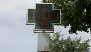 FOTOGRAFÍA. MADRID (COMUNIDAD DE MADRID) ESPAÑA, 18 DE JULIO DE 2024. Un termómetro marca 41 grados este jueves en Madrid. Efe
