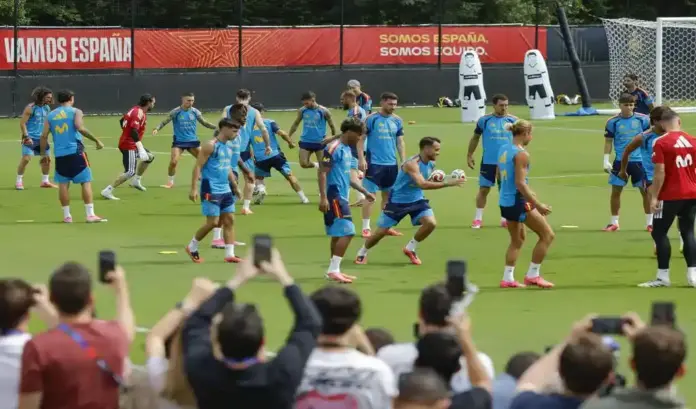 Selección española, Mundial 2026 FOTOGRAFÍA. CHATTANOOGA (ESTADO DE TENNESSEE) ESTADOS UNIDOS DE AMÉRICA, EEUU, 17 DE JUNIO DE 2026. Los jugadores españoles participan en el entrenamiento de la selecciónen Chattanooga (Estados Unidos). Efe