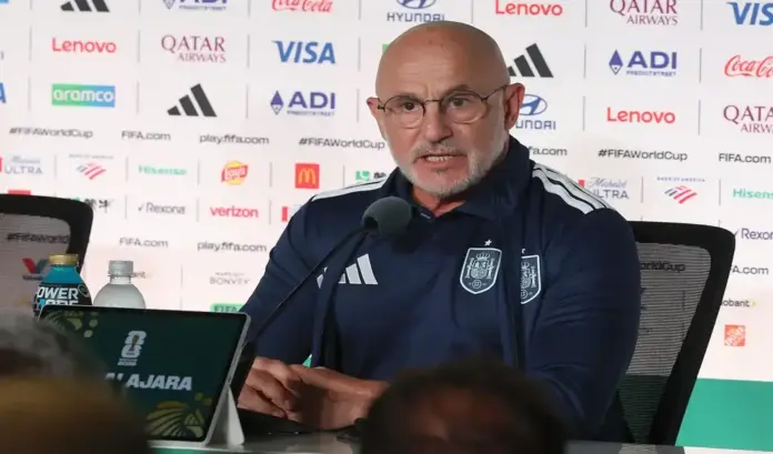 FOTOGRAFÍA. GUADALAJARA (MÉXICO), 25 DE JUNIO DE 2026. Luis de la Fuente: cada vez los rivales son más difíciles. El seleccionador de España, Luis de la Fuente, habla en una rueda de prensa este jueves, en el estadio Guadalajara en Jalisco (México). Efe