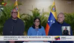 FOTOGRAFÍA. CARACAS (VENEZUELA), 24 DE JUNIO DE 2026. Venezuela en estado de emergencia luego de dos terremotos de magnitud 7,5 y 7,2. Captura de video de una transmisión del canal estatal Venezolana de Televisión (VTV) de la presidenta encargada de Venezuela, Delcy Rodríguez (c), acompañada por el presidente de la Asamblea Nacional (AN) Jorge Rodríguez (i) y el ministro del Interior Diosdado Cabello durante una declaración tras los dos terremotos de magnitud 7,5 y 7,2 ocurridos en una zona del centro del país, en Caracas (Venezolana). Efe