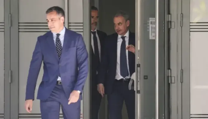 Zapatero, Audiencia Nacional FOTOGRAFÍA. MADRID (ESPAÑA), 17 DE JUNIO DE 2026. El expresidente del Gobierno José Luis Rodríguez Zapatero abandona la Audiencia Nacional tras casi tres horas de declaración como investigado en el caso Plus Ultra, en la que ha negado de plano haber ejercido ninguna influencia en favor de la aerolínea. Efe