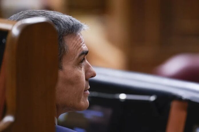sanchez, congreso FOTOGRAFÍA. MADRID (ESPAÑA), 17 DE JUNIO DE 2026. La Mesa veta "dimisión inmediata del Gobierno" en una moción del PP. El presidente del Gobierno de España y secretario general del Partido Socialista (PSOE), Pedro Sánchez Pérez-Castejón, este miércoles durante el pleno del Congreso de los Diputados. Efe