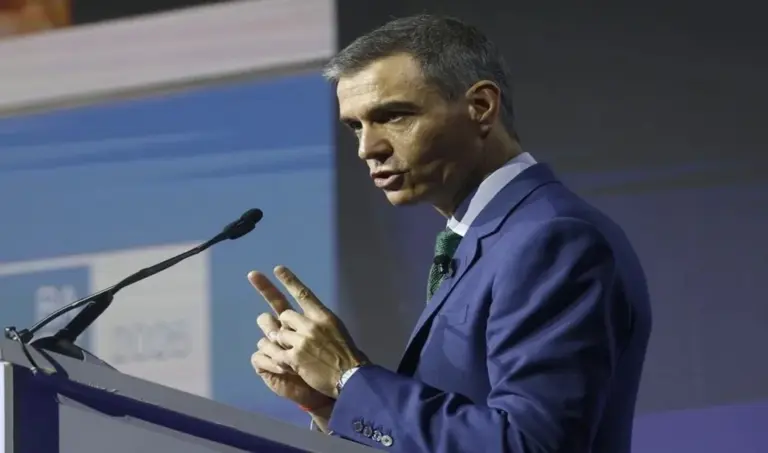 FOTOGRAFÍA. BARCELONA (CATALUÑA) ESPAÑA, 03 DE JUNIO DE 2026. El presidente del Gobierno de España y secretario general del Partido Socialista (PSOE), Pedro Sánchez Pérez-Castejón; este mediodía al Palau de Congressos de Catalunya, en la ciudad de Barcelona, donde participa en la reunión anual del Cercle d'Economía. Efe
