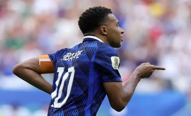 FOTOGRAFÍA. MIAMI (ESTADOS UNIDOS DE AMÉRICA, EEUU, 18 DE JULIO DE 2026. 4-6 Inglaterra se impone a Francia con Mbappé superando a Messi. Kylian Mbappé Lottin (Kylian Mbappe) de Francia celebra marcar el gol del 3-4 durante el partido por el tercer puesto de la Copa Mundial de la FIFA 2026, disputado en el Hard Rock Stadium de Miami, Estados Unidos de América, EEUU, ante unos 64.478 espectadores. Efe
