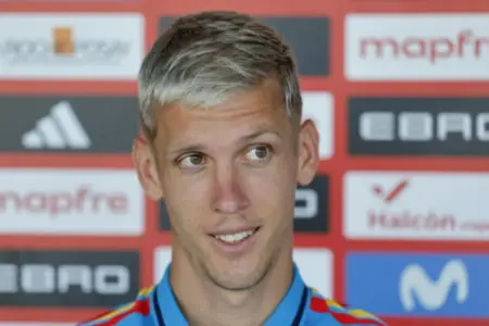 FOTOGRAFÍA. FECHA Y LUGAR RELACIONADOS CON EL CONTENIDO: TERRASSA (BARCELONA) CATALUÑA (ESPAÑA), 26 DE JULIO DE 2026. El jugador de la selección española, Daniel Olmo Carvajal (Dani Olmo), dijo sobre la agresión que sufrió por parte de Roberto Fabián Ayala, miembro del equipo técnico argentino, al término de la final del pasado Mundial, que éste «falta a la verdad» y por lo tanto no hace «ninguna falta» que se disculpe. Efe