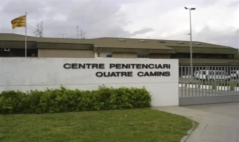 FOTOGRAFÍA. LA ROCA DEL VALLÉS (PROVINCIA DE BARCELONA) CATALUÑA (ESPAÑA), 22 DE JULIO DE 2026. Un hombre condenado a diez años y tres meses de cárcel por matar y descuartizar en 2022 a su compañero de piso en Barcelona se ha fugado de la cárcel de Quatre Camins, en La Roca del Vallès (Barcelona), durante una salida programada de prisión el pasado lunes, por lo que se ha montado un dispositivo de búsqueda para localizarle. Lasvocesdelpueblo (Ñ Pueblo)