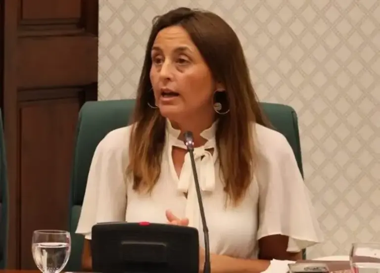 FOTOGRAFÍA. BARCELONA (CATALUÑA) ESPAÑA, FECHA RELACIONADA CON EL CONTENIDO: 27 DE JULIO DE 2026. Acosta exige la dimisión inmediata Niubó irregularidades en la PISA 2025. En la imagen, la Consejera de Educación y Formación Profesional de la Generalidad de Cataluña y miembro dle Partido Socialista de Cataluña (PSOE-PSC), Esther Niubó Cidoncha. Lasvocesdelpueblo (Ñ Pueblo)