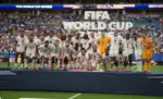 FOTOGRAFÍA. MIAMI (ESTADOS UNIDOS DE AMÉRICA, EEUU, 18 DE JULIO DE 2026. Día 39 Mundial: Anillos para ganadores España-Argentina y Olise supera a Pelé. Jugadores de Inglaterra posan con la medalla del tercer lugar este sábado, luego de enfrentar a Francia en el Mundial de la FIFA 2026 en el estadio Hard Rock en Miami (Estados Unidos de América, EEUU). Efe