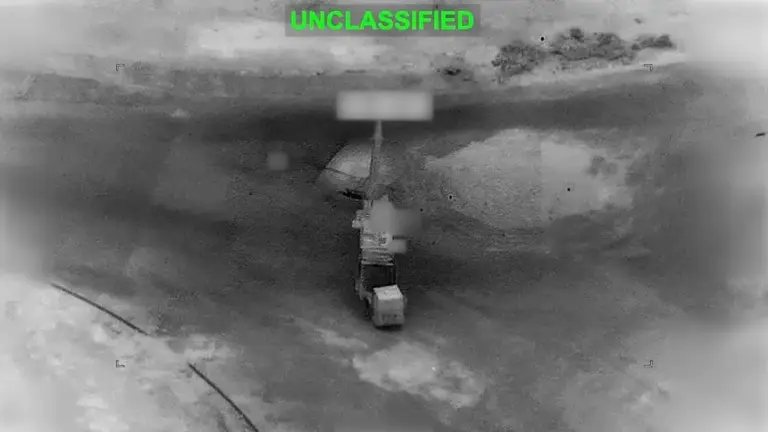 FOTOGRAFÍA. IRÁN/AGUAS INTERNACIONALES, 13 DE JULIO DE 2026. EEUU ataca todo Irán: Bushehr, Chah Bahar, Jask, Konarak, Abu Musa y Bandar Abbas. El Comando Central de Estados Unidos (CENTCOM) completó la última oleada de ataques contra Irán a las 22:15 (hora del este) del 13 de julio de 2026. Captura vídeo CENTCOM/Lasvocesdelpueblo (Ñ Pueblo)