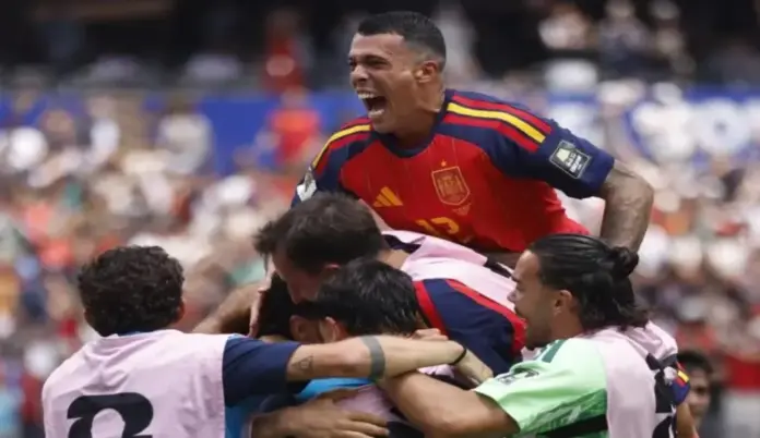 España-Francia se diputará el martes a las 21.00 hora española (2) FOTOGRAFÍA. INGLEWOOD (ESTADO DE CALIFORNIA) ESTADOS UNIDOS DE AMÉRICA, EEUU, 10 DE JULIO DE 2026. España-Francia se diputará el martes a las 21:00 hora española. Pedro Porro en un partido de cuartos de final del Mundial de la FIFA 2026 entre España y Bélgica en el estadio SoFi en Inglewood (Estado de California) Estados Unidos de América, EEUU. Efe