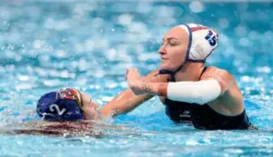 FOTOGRAFÍA. SÍDNEY (AUSTRALIA), 26 DE JULIO DE 2026. España cae ante EEUU en la final de la Copa del Mundo de Waterpolo Femenino 13-9. Paige Hauschild de Estados Unidos de América (EEUU) en acción durante el partido final de la Copa Mundial de Waterpolo Femenino por la Medalla de Oro entre Estados Unidos de américa y España en el Centro Acuático del Parque Olímpico de Sídney, Australia. Efe