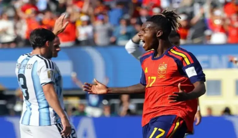FOTOGRAFÍA. EAST RUTHERFORD (ESTADO DE NUEVA JERSEY) ESTADOS UNIDOS DE AMÉRICA, EEUU, 19 DE JULIO DE 2026. España campeona del mundo ante Argentina de Messi 1-0. Nico Williams lamenta el gol anulado en el partido de la final del Mundial de la FIFA 2026 entre España y Argentina en el estadio MetLife en Nueva Jersey (Estados Unidos). Efe