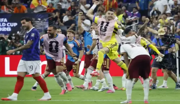 Francia-España, España derrota Francia y jugará la final del Mundial 2026 (1) FOTOGRAFÍA. ARLINGTON (ESTADO DE TEXAS) ESTADOS UNIDOS DE AMÉRICA, EEUU, 14 DE JULIO DE 2026. El equipo español tras ganar el partido de semifinales del Mundial de la FIFA 2026 entre Francia y España en el estadio AT&T en Arlington (Estado de Texas) Estados Unidos de América, EEUU. Efe