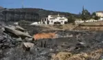 FOTOGRAFÍA. BÉDAR (ALMERÍA) ANDALUCÍA (ESPAÑA), 11 DE JULIO DE 2026. «Nos dijeron: Tienen tres minutos para salir». Frenado el avance de un fuego en Los Gallardos. Restos de vehículos calcinados en el municipio almeriense de Bédar. La superficie afectada por el incendio forestal originado en Los Gallardos (Almería), con doce fallecidos, se ha elevado a 6.600 hectáreas por los avances registrados durante la pasada jornada, que obligaron a ampliar el perímetro ante la presencia de focos y frentes muy activos. Efe