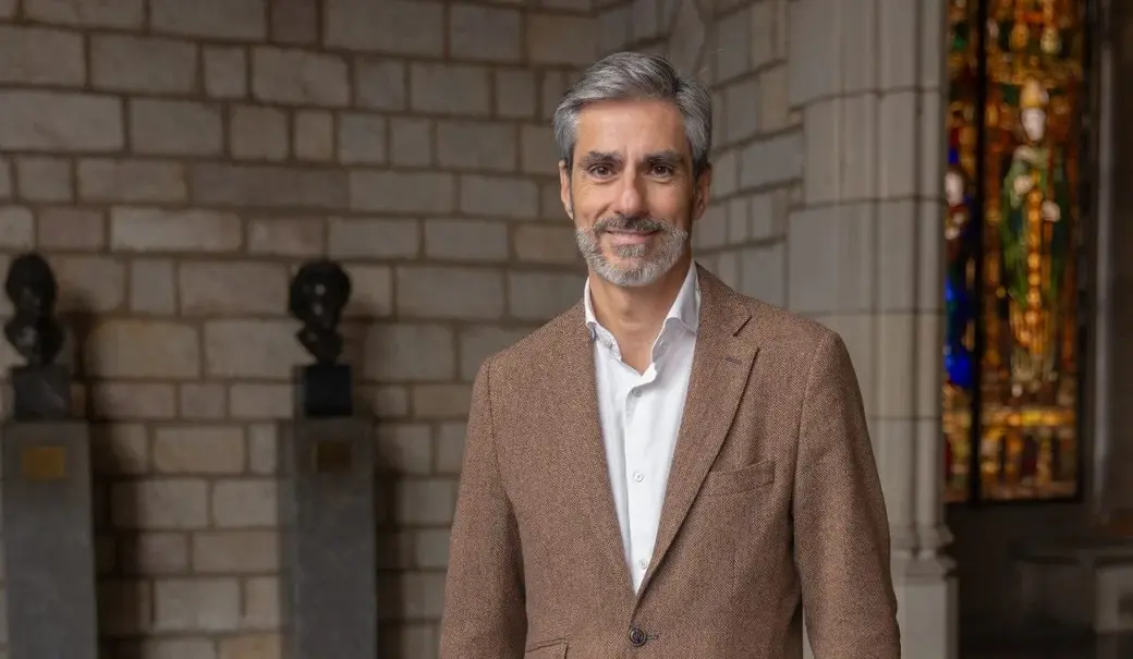 FOTOGRAFÍA. BARCELONA (CATALUÑA) ESPAÑA, 20 DE JULIO DE 2026. VOX exige al Collboni un reconocimiento a la selección española y exposición del trofeo en Barcelona. El presidente del grupo municipal de VOX, Gonzalo de Oro-Pulido Plaza. Lasvocesdelpueblo (Ñ Pueblo)