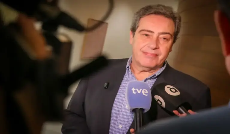 FOTOGRAFÍA. VALENCIA (COMUNIDAD VALENCIANA) ESPAÑA, 23 DE JULIO DE 2026. Comunidad Valenciana, VOX satisfecho ante primeros Presupuestos con Prioridad nacional. José María Llanos Pitarch, portavoz del Grupo Parlamentario de VOX en las Cortes Valencianas. Lasvocesdelpueblo (Ñ Pueblo)