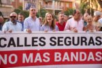FOTOGRAFÍA. DISTRITO DE CIUDAD LINEAL DE MADRID (ESPAÑA), 23 DE JULIO DE 2026 Isabel y Vázquez lamentan la cobardía de Ayuso frente al modelo fallido del Madrid de todos los acentos. La portavoz nacional de Agenda España y portavoz del Grupo Parlamentario de VOX en la Asamblea de Madrid, Isabel Pérez Moñino-Aranda (Isabel La Buena), se ha desplazado hoy hasta el distrito 15 de la ciudad de Madrid, de Ciudad Lineal, junto al portavoz nacional en materia de Inmigración, Seguridad e Interior de VOX, Samuel Vázquez Álvarez. Lasvocesdlepueblo (Ñ Pueblo)