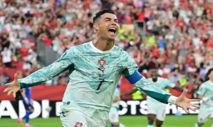 Portugal-Croacia, frontera sentimental de Ronaldo y Modric 2-1 (2) FOTOGRAFÍA. TORONTO (CANADÁ), 02 DE JULIO DE 2026. Portugal-Croacia, frontera sentimental de Ronaldo y Modric 2-1. Cristiano Ronaldo dos Santos Aveiro (Cristiano Ronaldo), de Portugal, celebra tras marcar un gol durante el partido de los dieciseisavos de final del Mundial 2026 entre Portugal y Croacia en Toronto (Canadá). Efe