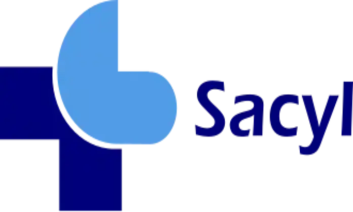 FOTOGRAFÍA. VALLADOLID (CASTILLA Y LEÓN) ESPAÑA, 13 DE JULIO DE 2026. Condenada Sanidad de Castilla y León por omitir prueba que redujo posibilidades de supervivencia del enfermo. Detalle de un logotipo de la Sanidad pública de Castilla y León (SaCyL). Lasvocesdelpueblo (Ñ Pueblo)