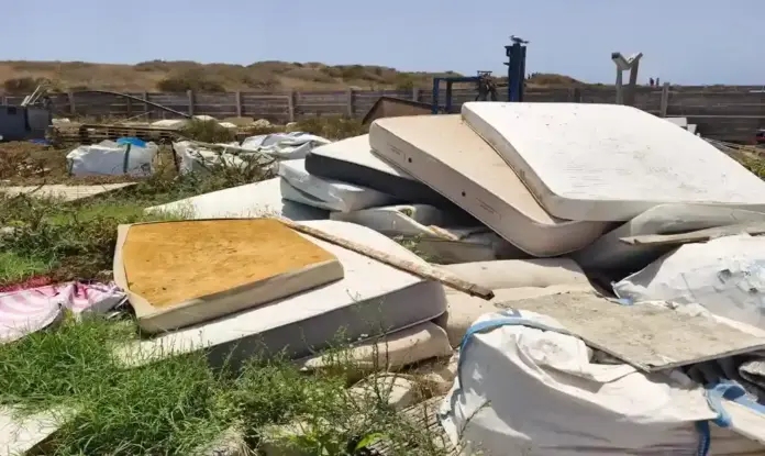 VOX exige duplicar las boyas de fondeo en la isla de Tabarca FOTOGRAFÍA. TABARCA (ALICANTE) ESPAÑA, 14 DE JULIO DE 2026. VOX exige duplicar las boyas de fondeo en la isla de Tabarca. El Grupo Parlamentario VOX en las Cortes Valencianas, junto a sus representantes municipales en Alicante y Santa Pola, ha desarrollado hoy una jornada de inspección técnica en la isla de Tabarca. Lasvocesdelpueblo (Ñ Pueblo)
