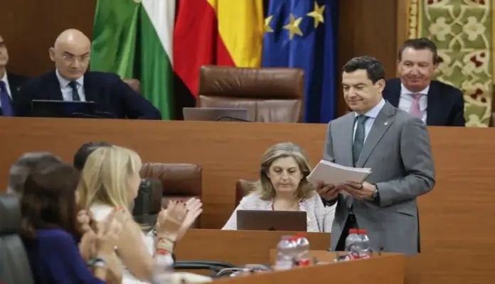 Fracaso de Juan Manuel Moreno Bonilla-30-b FOTOGRAFÍA. SEVILLA (ANDALUCÍA) ESPAÑA, 30 DE JUNIO DE 2026.El fracaso de Juan Manuel Moreno Bonilla. El presidente de la Junta de Andalucía en funciones y candidato del Partido Popular (PP) a la reelección, Juan Manuel Moreno Bonilla (Juanma Moreno), interviene durante la segunda jornada del Pleno de investidura en el Parlamento de Andalucía. Efe