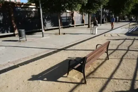 FOTOGRAFÍA. BARRIO DE LA SAGRERA CIUDAD DE BARCELONA) CATALUÑA (ESPAÑA), 03 DE JULIO DE 2026. Asesinan a un menor a disparos en el Parc de la Pegaso de Barcelona. Parque de la Pegaso en el barrio de La Sagrera, en el distrito barcelonés de Sant Andreu. Los primeros indicios de la investigación del asesinato de un menor de 15 años por disparos con arma de fuego en el Parque de la Pegaso de Barcelona apuntan a un enfrentamiento entre bandas de la zona. Efe
