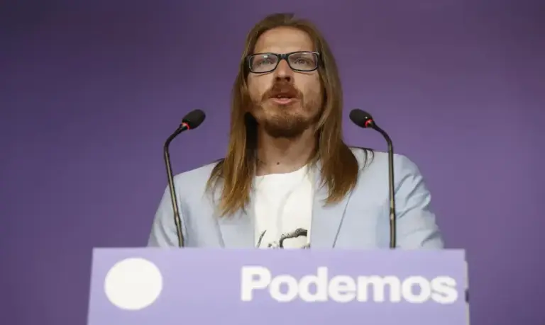 Podemos: Es penos que  Pedro Sánchez no haya cesado a Mercedes González