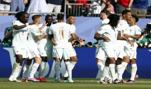 FOTOGRAFÍA. FOXBOROUGH (ESTADOS UNIDOS DE AMÉRICA EEUU), 09 DE JULIO DE 2026. Francia-Marruecos, Igual que en Catar 2022 2-0. Kylian Mbappé, de Francia, celebra tras marcar el 1-0 durante el partido de cuartos de final de la Copa Mundial de la FIFA 2026. Efe