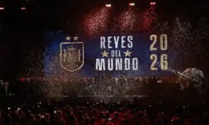 FOTOGRAFÍA. MADRID (ESPAÑA), 20 DE JULIO DE 2026. Más de dos millones de personas reciben a los campeones del mundo en Madrid . Los jugadores de la selección española durante la celebración este lunes en la plaza de Cibeles de la conquista del Mundial 2026 por parte del combinado español ante Argentina de Leo Messi en Nueva Jersey (Estados Unidos de América, EEUU. Efe