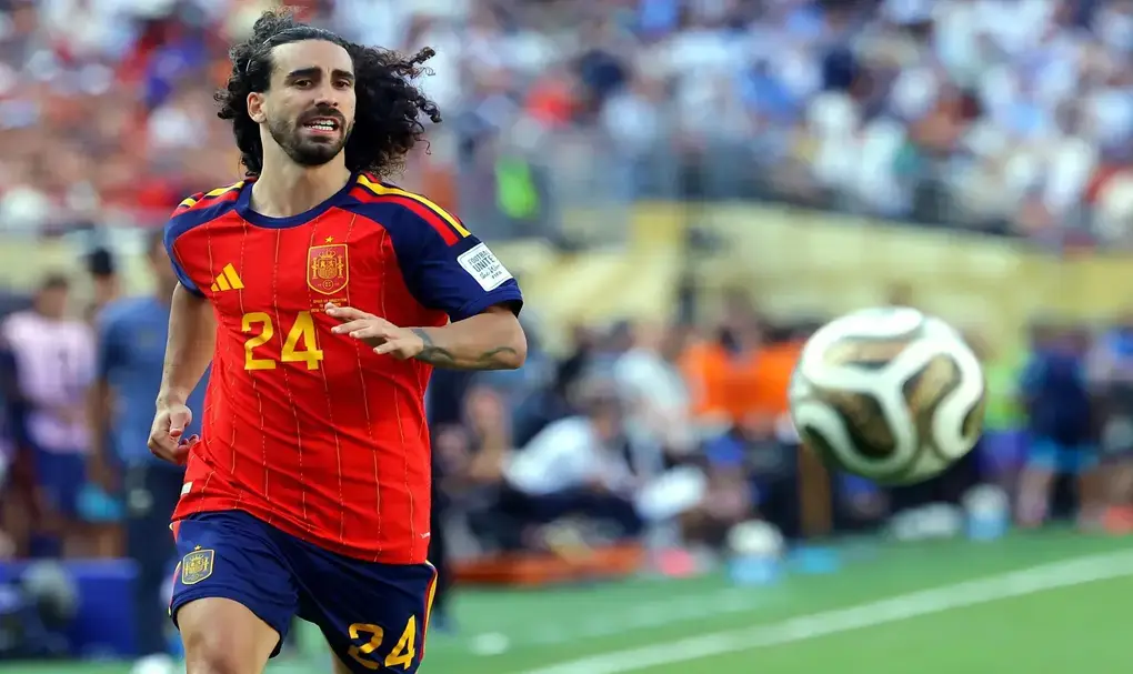 FOTOGRAFÍA. EAST RUTHERFORD (ESTADO DE NUEVA JERSEY) ESTADOS UNIDOS DE AMÉRICA, EEUU, 19 DE JULIO DE 2026. Tres españoles en el once ideal del Mundial 2026. Fotografía del 19 de julio de 2026 en la que se observa a Marc Cucurella, de España, en acción durante la final del Mundial 2026 entre España y Argentina en Nueva Jersey (EE.UU.). Efe