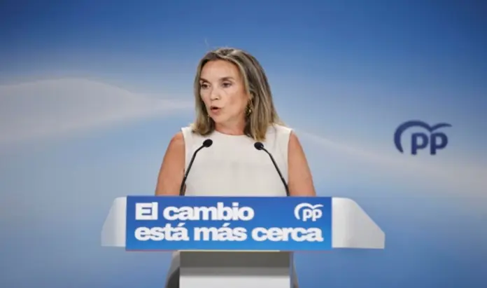 FOTOGRAFÍA. MADRID (ESPAÑA), 17 DE AGOSTO DE 2026. El PP urge el retorno de todos los inmigrantes ilegales en Ceuta. Rueda de prensa de la vicesecretaria de Regeneración Institucional del Partido Popular (PP), Concepción Gamarra Ruiz-Clavijo (Cuca Gamarra), en Madrid este lunes. Efe
