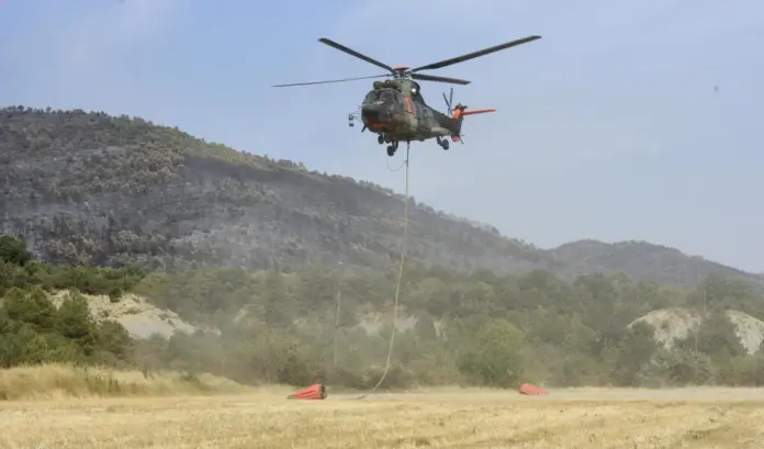 El incendio de Huesca evoluciona favorablemente, 255.000 hectáreas quemadas en España FOTOGRAFÍA. LAS PEÑAS DE RIGLOS (HUESCA) ZARAGOZA (ESPAÑA), 17 DE AGOSTO DE 2026. El incendio de Huesca evoluciona favorablemente, 255.000 hectáreas quemadas en España. En la imagen de este lunes, 17 de agosto, puesto de mando avanzado del incendio de las Peñas de Riglos (Huesca). Efe