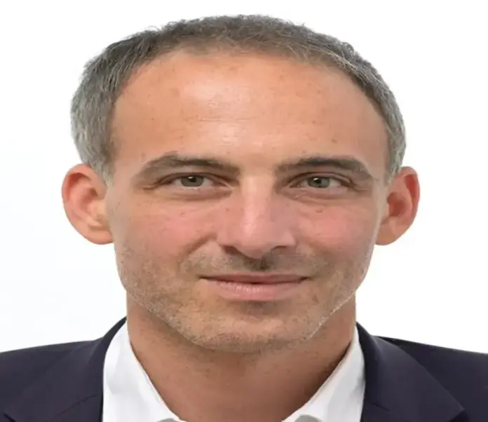 El socialista Gluckmann dice que Rusia va a robar las elecciones en Francia, v FOTOGRAFÍA. BRUSELAS (BÉLGICA), 05 DE AGOSTO DE 2026. El socialista Gluckmann dice que Rusia va a robar las elecciones en Francia. En la imagen, el eurodiputado del Grupo de la Alianza Progresista de Socialistas y Demócratas en el Parlamento Europeo y líder del partido de centroizquierda en Francia "Plaza Pública". Parlamento Europeo/Lasvocesdelpueblo (Ñ Pueblo)