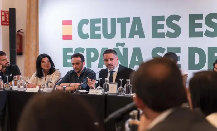 Ceuta VOX Abascal FOTOGRAFÍA. REAL MONASTERIO DE SAN LORENZO DE EL ESCORIAL (MADRID) ESPAÑA, 31 DE AGOSTO DE 2026. El presidente de VOX y de Patriots of Europe, Santiago Abascal Conde, ha presidido este lunes la reunión del Comité Ejecutivo Nacional de VOX, a la que asisten también los vicepresidentes y consejeros de VOX en los gobiernos autonómicos; los portavoces nacionales y regionales y los miembros del Comité de Acción Política, con la invasión marroquí de Ceuta (España) desde hace un mes con más de 80.000 inmigrantes ilegales como uno de los puntos del orden del día de la macroreunión del inicio de curso político de VOX, en el Real Monasterio de San Lorenzo de El Escorial (Comunidad de Madrid) España. Lasvocesdelpueblo (Ñ Pueblo)