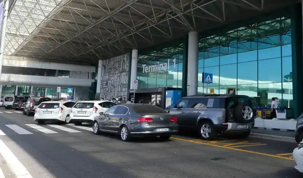 FOTOGRAFÍA. ROMA (ITALIA), 07 DE AGOSTO DE 2026. Italia mantiene la suspensión de Schengen con España por Ceuta. Italia continúa este viernes con los controles a viajeros procedentes de España. Efe