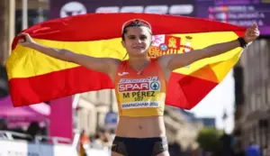FOTOGRAFÍA. BIRMINGHAM (REINO UNIDO), 15 DE AGOSTO DE 2026. La española María Pérez García agranda su leyenda con Oro en Birmingham. La marchadora española María Pérez García (c), tras ganar la prueba femenina de medio maratón marcha de los Europeos de Birmingham 2026, disputada este sábado. Efe