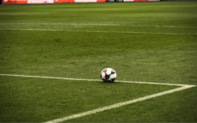 FOTOGRAFÍA. FECHA Y LUGAR RELACIONADOS CON EL CONTENIDO: BARCELONA (CATALUÑA) ESPAÑA, 27 DE AGOSTO DE 2026. La temporada 2026-27 de LaLiga ya está en marcha y las primeras jornadas han servido para confirmar que el campeonato llega con argumentos de sobra para mantener la emoción. El FC Barcelona defiende el título, el Real Madrid ha renovado buena parte de su proyecto y el Atlético de Madrid vuelve a presentarse como una alternativa capaz de discutir el dominio de los dos grandes. Lasvocesdelpueblo (Ñ Pueblo)