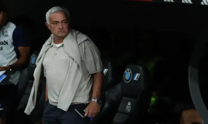 Los 7 lesionados del Real Madrid Tchouameni, Asencio, Mendy, Militao, Rodrygo, Endrick y Thiago FOTOGRAFÍA. MADRID (ESPAÑA), 26 DE AGOSTO DE 2026. El entrenador del Real Madrid, José Mário dos Santos Mourinho Félix (José Mourinho), durante el partido que su equipo disputó este miércoles contra la Real Sociedad. Efe