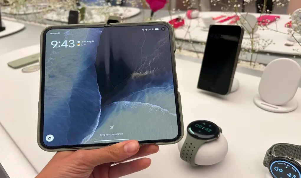 FOTOGRAFÍA. NUEVA YORK (ESTADOS UNIDOS DE AMÉRICA, EEUU, 12 DE AGOSTO DE 2026. Google anunció este miércoles la integración de nuevas funciones avanzadas de salud que estarán disponibles este otoño para sus relojes inteligentes, como el seguimiento de las tendencias de la presión arterial y la resistencia a la insulina en el nuevo Pixel Watch 5, también presentado hoy. Efe