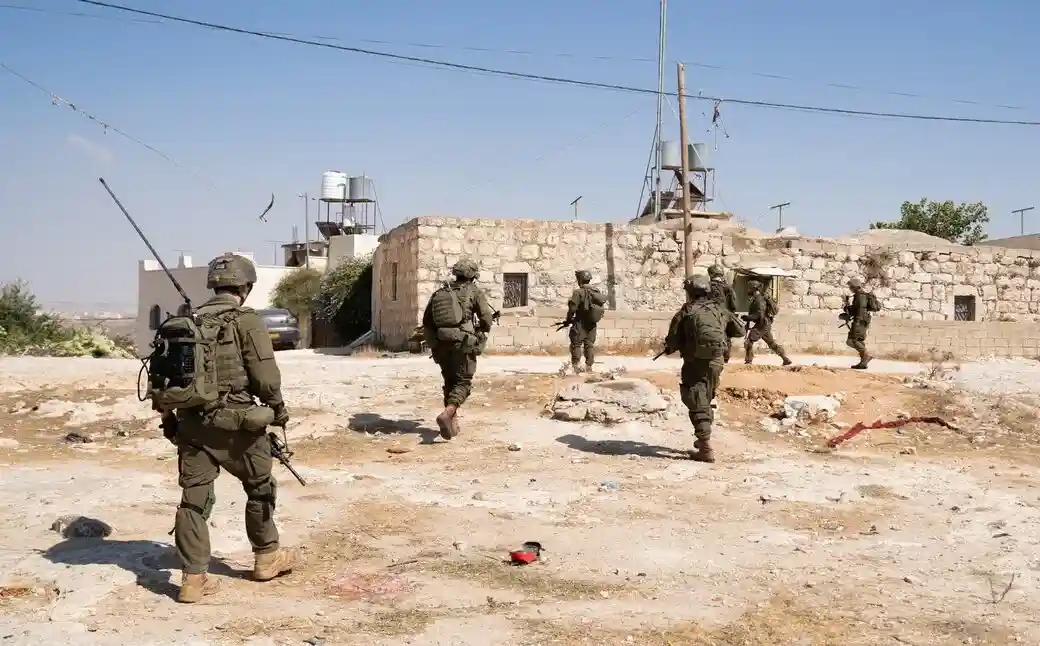 FOTOGRAFÍA. SUR DEL LÍBANO (LÍBANO), 21 DE AGOSTO DE 2026. Esta semana las Fuerzas de Defensa de Israel (FDI) eliminaron al comandantes de la Fuerza Radwan y la Unidad Badr de Hezbolá en el Líbano, la eliminación de comandantes de la unidad de élite de Hamás, el cierre de más de dos kilómetros de túneles subterráneos en la Franja de Gaza, las actividades del Jefe del Estado Mayor en el sur de Siria, una operación a gran escala en Qabatiya y el regreso a Israel, después de 44 años, de los restos del Sargento Primero Yehuda Yekutiel Katz, "que su memoria sea una bendecida". Lasvocesdelpueblo (Ñ Pueblo)