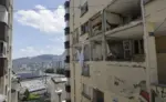 FOTOGRAFÍA. MONIZALES (COLOMBIA), 13 DE AGOSTO DE 2026. Terremoto Colombia: 273 muertos, 3.824 heridos y 377 desaparecidos. Fotografía que muestra este jueves viviendas afectadas por el terremoto del pasado lunes, en el barrio Milán, en la Zona G de Manizales (Colombia). Efe