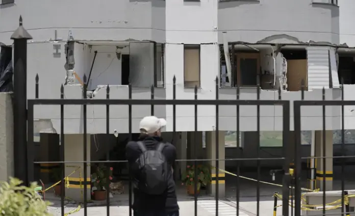 Terremoto Colombia 273 muertos, 3.824 heridos y 377 desaparecidos (2) FOTOGRAFÍA. MONIZALES (COLOMBIA), 13 DE AGOSTO DE 2026. Fotografía que muestra este jueves un edificio afectado por el terremoto del pasado lunes, en el barrio Milán, en la Zona G de Manizales (Colombia) Efe