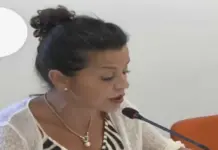 FOTOGRAFÍA. SAN JUAN DE ALICANTE (ALICANTE) COMUNIDAD VALENCIANA (ESPAÑA), 31 DE AGOSTO DE 2026. La portavoz del Grupo Municipal de VOX en San Juan de Alicante (Comunidad Valenciana), Gema Aleman Pérez, durante un Pleno municipal. Lasvocesdelpueblo (Ñ Pueblo)