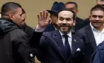 FOTOGRAFÍA. BOGOTÁ (COLOMBIA), 30 DE JULIO DE 2026. El rey de España llega a Cali para asistir a la  investidura de El Tigre. VOX y Fundación Disenso acompañan al Tigre en su toma de posesión en Colombia. El presidente electo de Colombia, Abelardo Gabriel de la Espriella Otero "El Tigre", saluda durante un empalme territorial con alcaldes de Cundinamarca este jueves, en Bogotá (Colombia). Efe