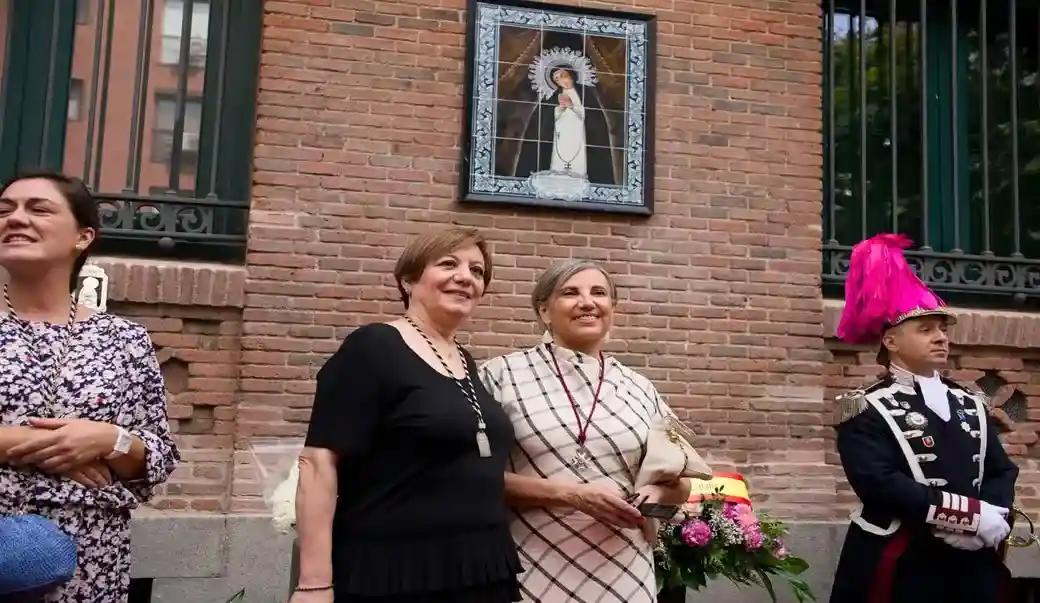 FOTOGRAFÍA. MADRID (ESPAÑA), 15 DE AGOSTO DE 2026. La portavoz de VOX en el Ayuntamiento de Madrid, Arantzazu Purificación Cabello López (Arantxa Cabello), participa en el acto de ofrenda a la Virgen de la Paloma, advocación mariana de Madrid que sin ser la patrona oficial de la capital de España, tradicionalmente se la considera Patrona popular de los madrileños. Lasvocesdelpueblo (Ñ Pueblo)