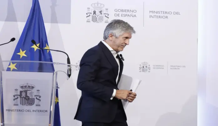 Ceuta inmigración masiva FOTOGRAFÍA. MADRID (ESPAÑA), 04 DE AGOSTO DE 2026. Marlaska: 70.000 marroquíes de la invasión de Ceuta ya han regresado a Marruecos. El ministro del Interior, Fernando Grande-Marlaska, tras la rueda de prensa que ha ofrecido este martes en Madrid después de asistir a la reunión del consejo extraordinario de ministros del Interior de la UE celebrada de manera telemática. Efe