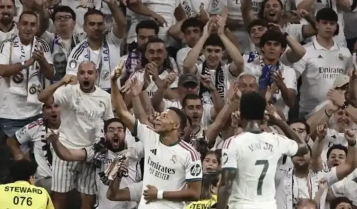 FOTOGRAFÍA. MADRID (ESPAÑA), 26 DE AGOSTO DE 2026. El delantero francés del Real Madrid Kylian Mbappé celebra su tercer gol durante el Real Madrid - Real Sociedad. Efe