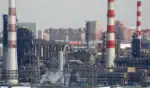 FOTOGRAFÍA. ORSK (OREMBURGO) RUSIA, 13 DE AGOSTO DE 2026. Las autoridades de Rusia admitieron este jueves que la refinería rusa de Orsk (región de Oremburgo), al pie de los Urales y atacada por Ucrania el martes, quedó completamente inoperativa y se espera que las reparaciones duren hasta medio año. Efe