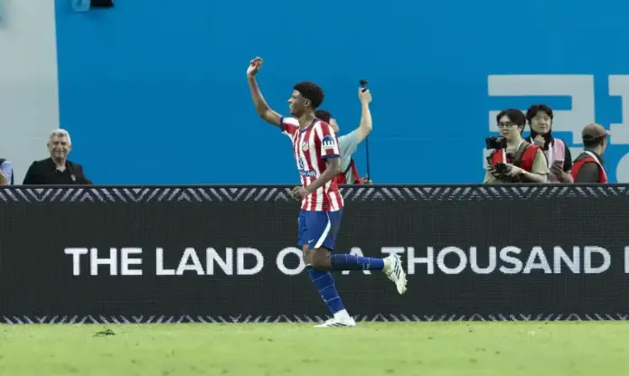 FOTOGRAFÍA. SEÚL (COREA DEL SUR), 09 DE AGOSTO DE 2026. Al Atlético de Madrid no le bastó con el 0-1 al frente al Manchester City. Jorge Domínguez celebra el 0-1. Efe